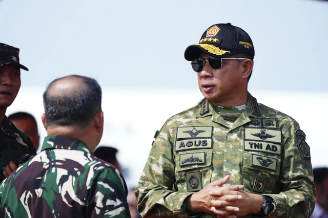Panglima TNI Beri Kenaikan Pangkat & Santunan Untuk 3 Prajurit Gugur di Lebanon