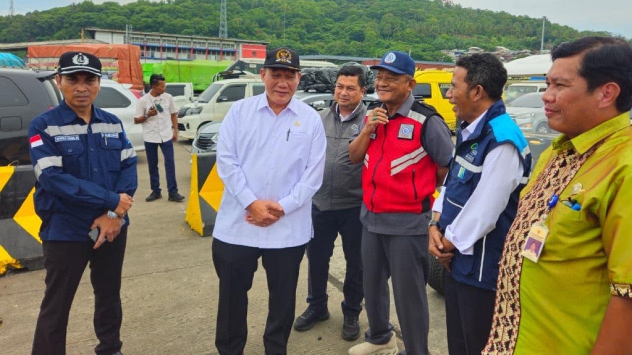 BHS Bongkar Biang Antrean Merak: Dermaga Minim, Kapal Menganggur