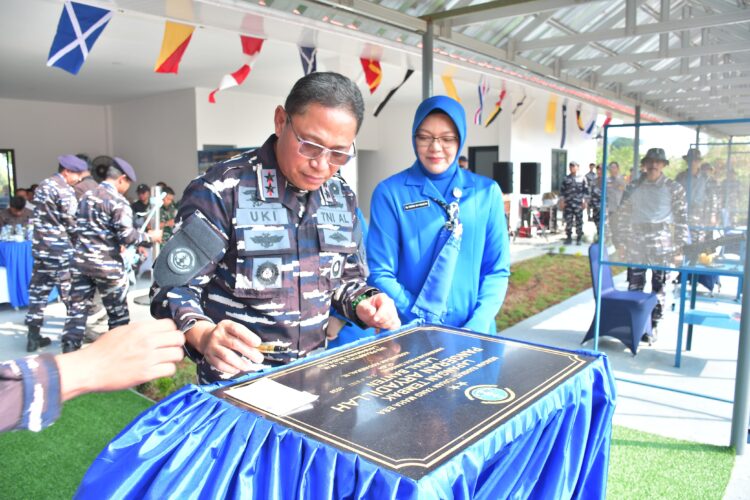 PERKUAT NALURI TEMPUR PRAJURIT, KOMANDAN KODAERAL III RESMIKAN LAPANGAN TEMBAK “PANGERAN ARYADILLAH” LANAL BANTEN